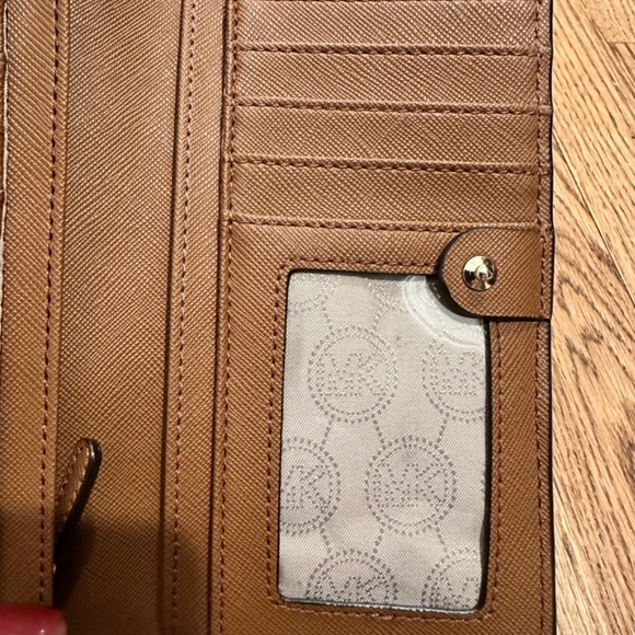 Michael Kors Trifold Wallet - Picture 11 of 13